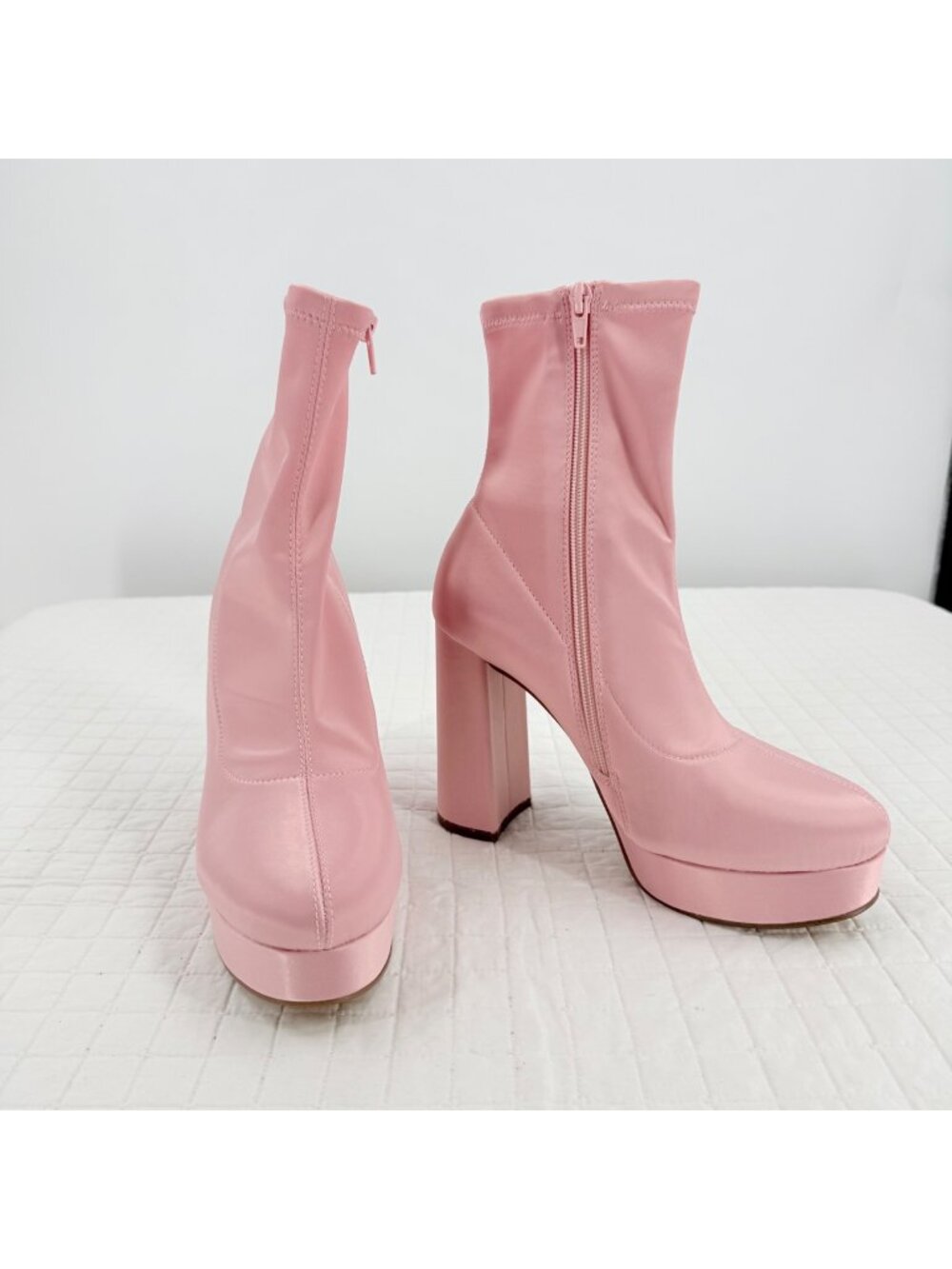 Madden Girl Orchid Pink Satin Platform Booties Size 8M With 5-Inch Chunky Heel &